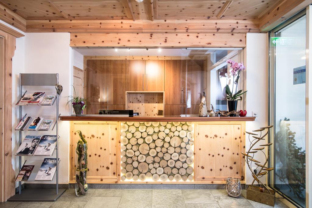 Apart Landhaus Heim Майрхофен Экстерьер фото